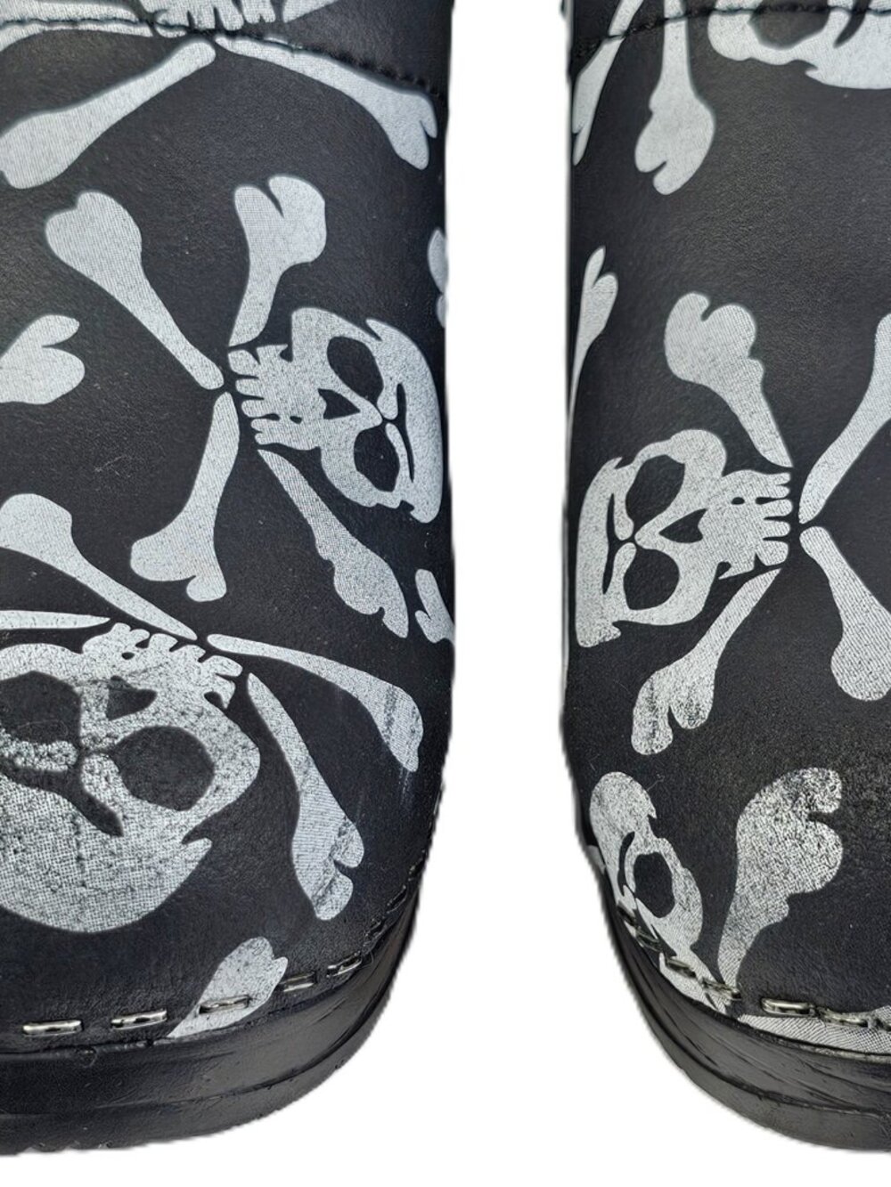 Sanita Women's Clogs EU 38 Black Skull Crossbones Slip-On Comfort Shoes - Picture 5 of 11